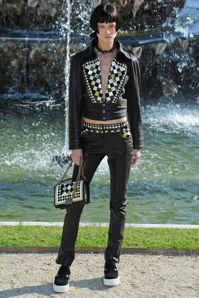 Look 33